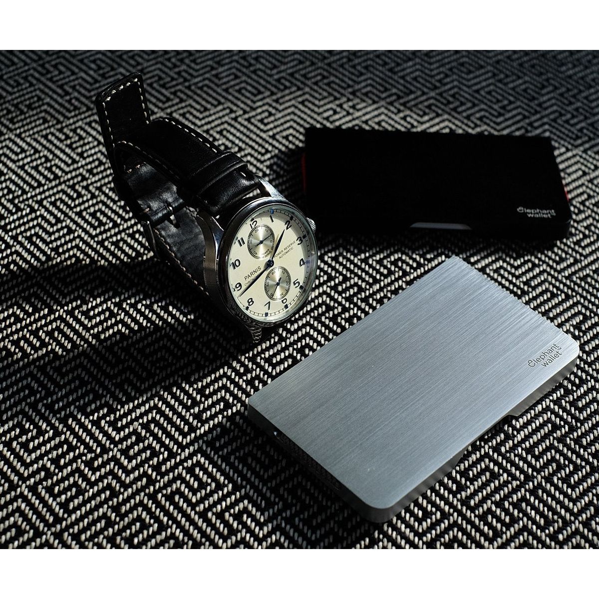 elephant Minimalist Aluminum Wallet - Black